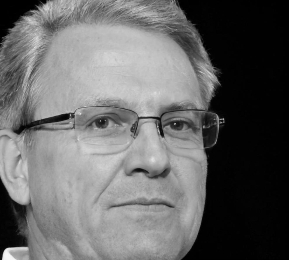 Portrait von Dozent Rüdiger Hellmann